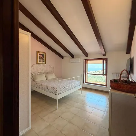 Mari Seaview Apartmán *